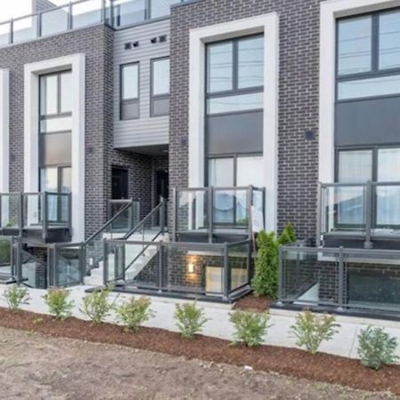 Exquisite, Bright & Modern Condo. Ниагара-Фолс Экстерьер фото